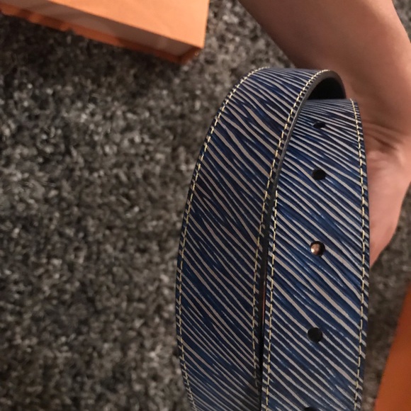 Louis Vuitton LV Initales Epi Leather belt. 30mm - Picture 3 of 8